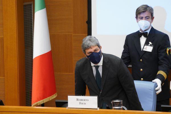 Camera. Collaboratori parlamentari: “Fico da tre anni non fa quel che dice”