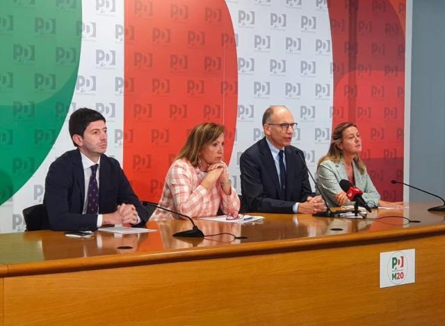 Letta “I leader della destra non siano ambigui sui vaccini”