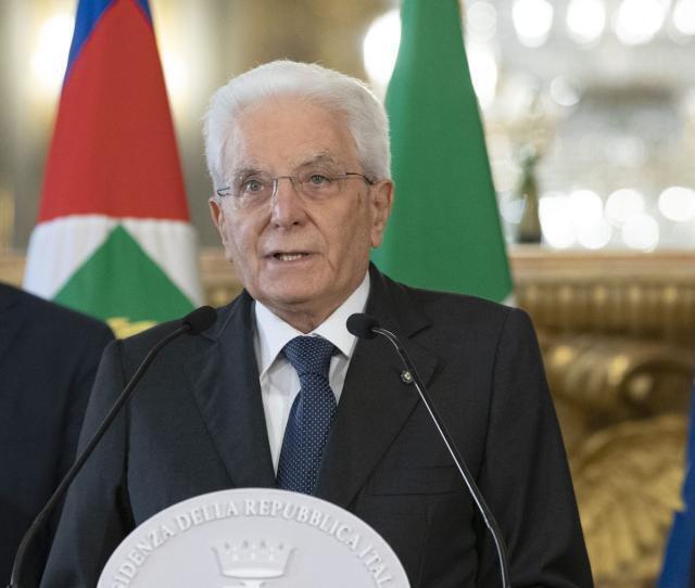 Mattarella “Il Covid non è ancora sconfitto, serve responsabilità”