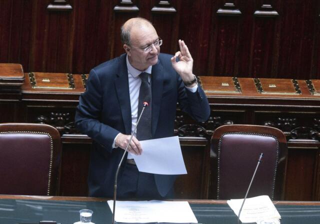 Valditara “Allarme denatalità impegna tutti a trovare soluzioni”