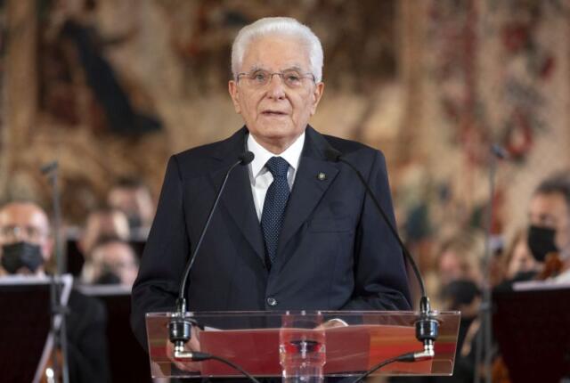 Mattarella “Omofobia insopportabile piaga sociale”