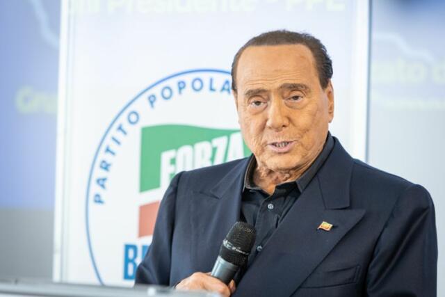 Berlusconi “Sto recuperando, prosegue rinnovamento di Forza Italia”