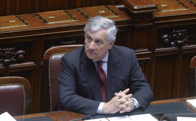 Tajani “L’Ucraina entrerà nella Nato ma non a guerra in corso”