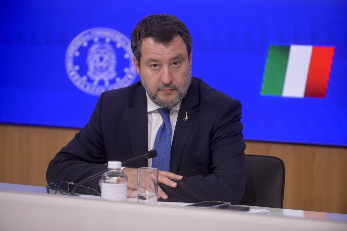 Codice della strada, via libera della Camera. Salvini “Grande soddisfazione”